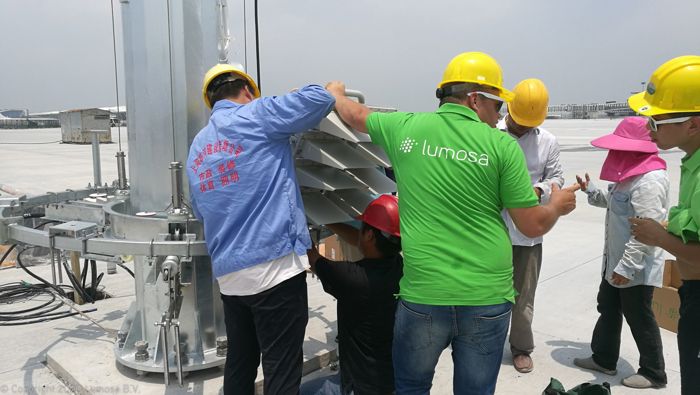 LED lighting industry | Installation Shanghai Airport with crew